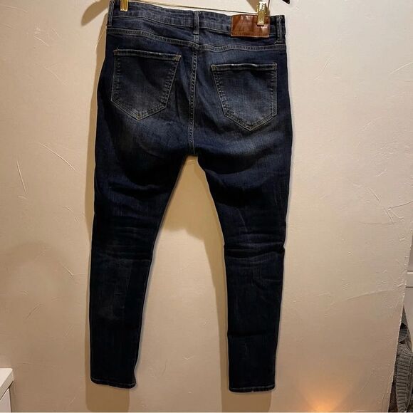Zara Women’s Distressed Straight Leg Jeans Size 32 or US 12 - Picture 10 of 13